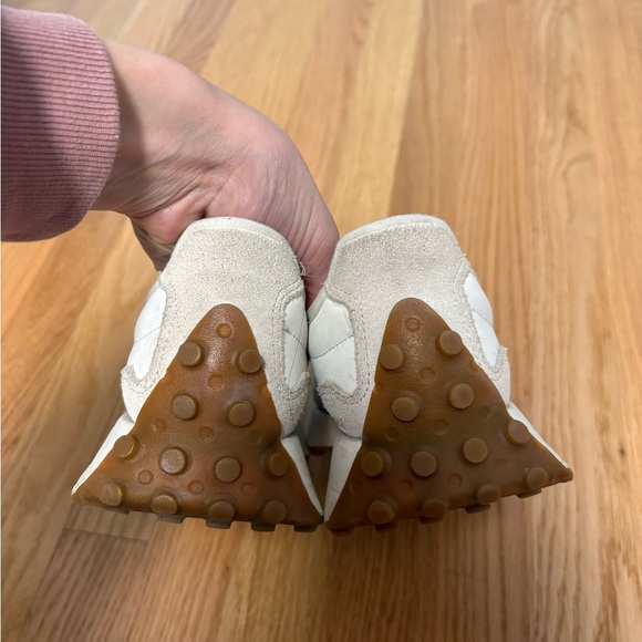 New Balance 327 Sneakers - Picture 5 of 8